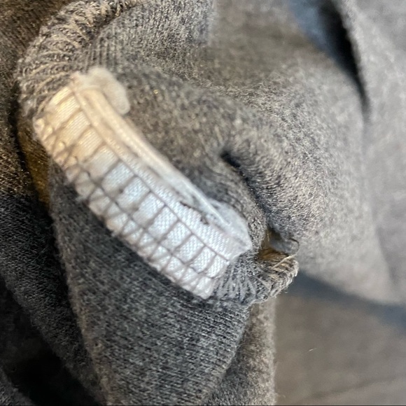 GAP gray women’s top Sz XS - Picture 5 of 5